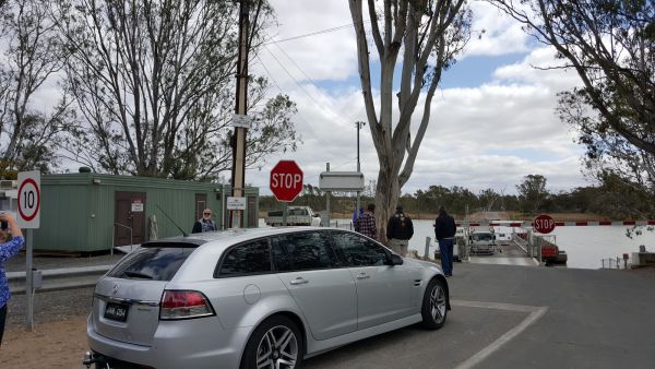 24Ferry at Murray River